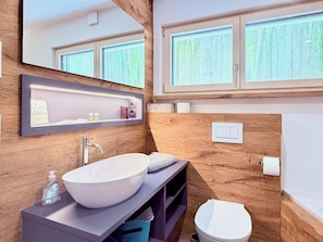 Badezimmer 1