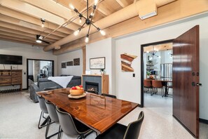 Double By-pass door between units 1304 and 1306.  Can be left open or closed to create more privacy for your group.