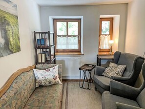 Meubles, Design Intérieur, Mur, Sol, Sol, Bois, Canapé, Pièce, Salon, Éclairage
