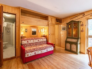 Meubles, Sol, Design Intérieur, Bois, Table Cuisine Et Salle A Manger, Sol, Chaise, Table, Salle à Manger, Plafond