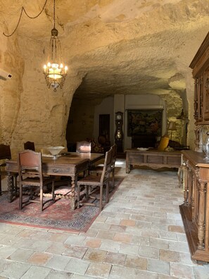 Dining room/Livingroom
Salle à manger/Salon