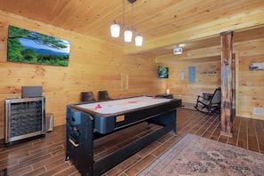 Heavens View - Lower Level Entertainment Area
