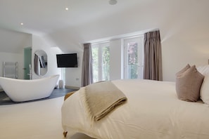 Master bedroom with Juliet balconies