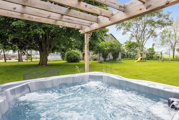 Bain à remous extérieur