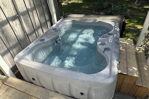 Bain à remous extérieur