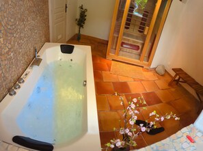 Bain à remous intérieur