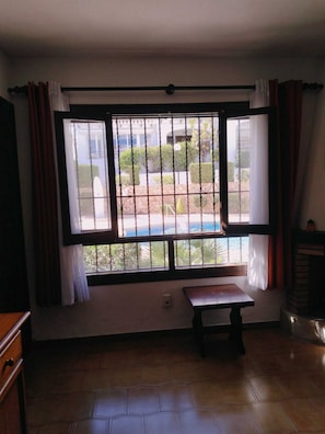 Living Room / Lounge