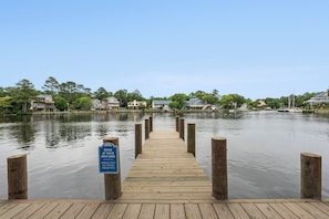 CH17: Sunbeam Sands | Private Boat Dock