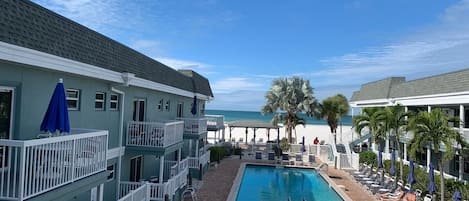 Heated Pool & Hot Tub