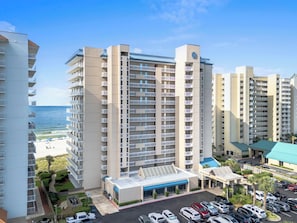 Beautiful Bluewater directly on the beach