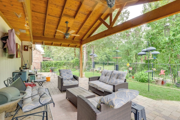 Lewisville Vacation Rental | 1BR | 1BA | 1,150 Sq Ft | 1 Step to Enter