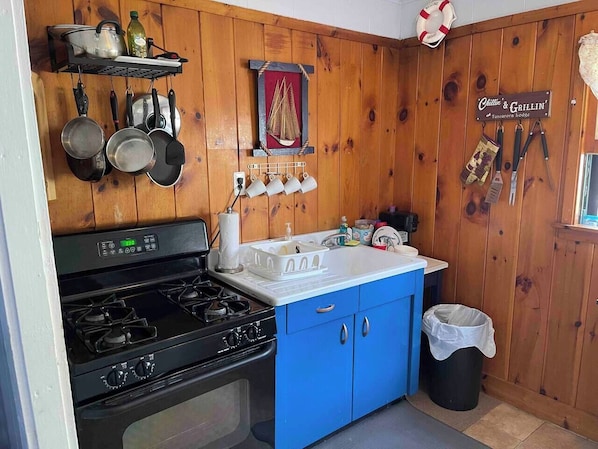 Kitchen (1)