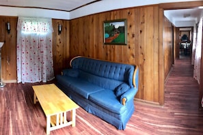 Living Room (2)