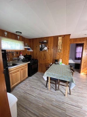 Kitchen (2)