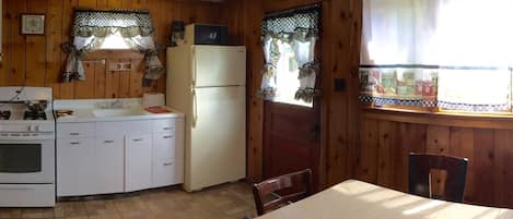 Kitchen (1)