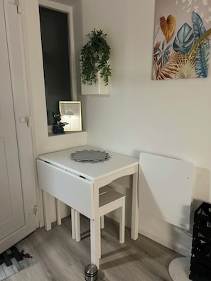 Table de repas (Ă rallonges)