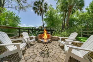 Fire Pit | Entertaining Space | Artistic Rendering | Outdoor Seating