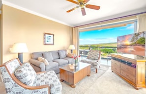 HKK-820 Resort-style living made refreshingly cozy