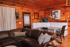 Airbnb cabin 37