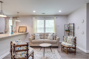 Living Room | Full Sleeper Sofa | Central Heating & A/C | Free WiFi