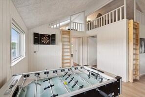 Spielezimmer