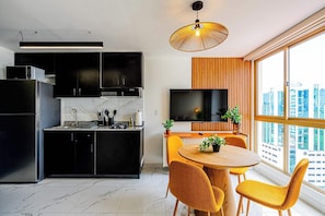 Open kitchen