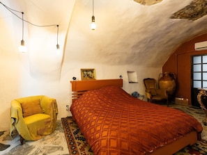 Wall, Bedroom, Flooring, Furniture, Interior Design, Wood, Floor, Bed, Bed Sheet, Ceiling