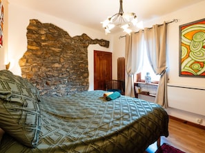 Furniture, Interior Design, Wood, Bedroom, Flooring, Bed, Floor, Room, Bed Sheet, Linens