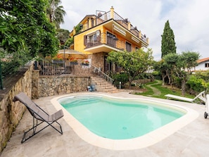 Swimming Pool, Resort, Eco Hotel, Estate, Hacienda, Outdoor Furniture, Shade, Villa, Balcony, Landscaping