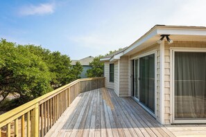 Wrap around deck