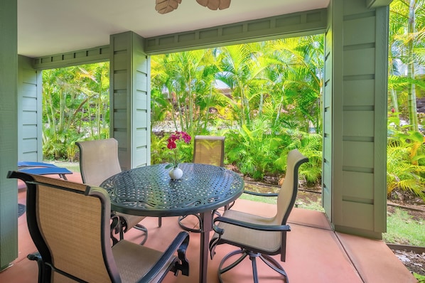 Outdoor dining