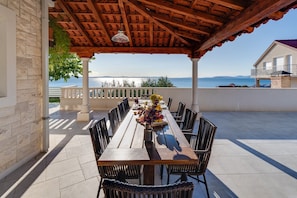 Villa MaToLi is a stylish and comfortable 250 sqm property on an 850sqm fenced plot