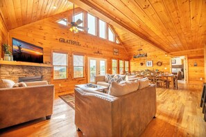 Endless Horizons' cozy living area