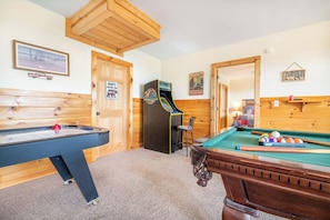 Endless Horizons' fun game room