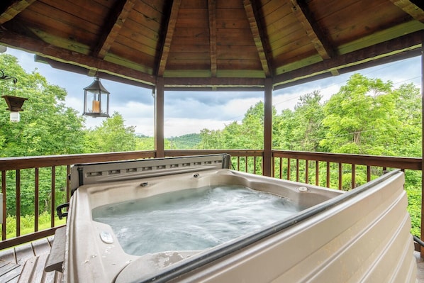 Change of Attitude's bubbling hot tub