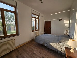 Chambre rez-de-chaussée