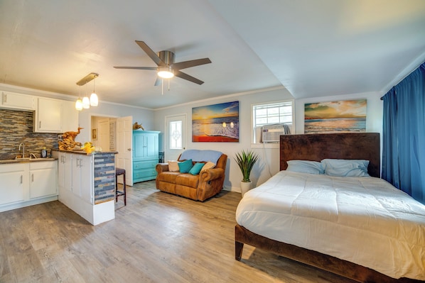 Quitman Vacation Rental | Studio | 1BA | 400 Sq Ft | 3 Steps to Enter