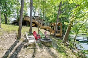 Home Exterior | Fire Pit w/ Seating