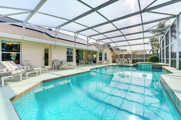 Kissimmee Vacation Rental | 5BR | 2BA | 2,700 Sq Ft | 2 Steps to Enter