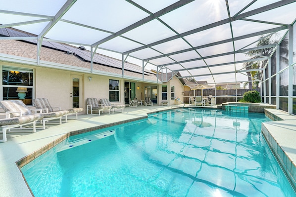 Kissimmee Vacation Rental | 5BR | 2BA | 2,700 Sq Ft | 2 Steps to Enter