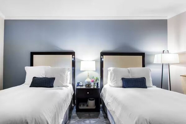 Unit with 2 Double-size beds