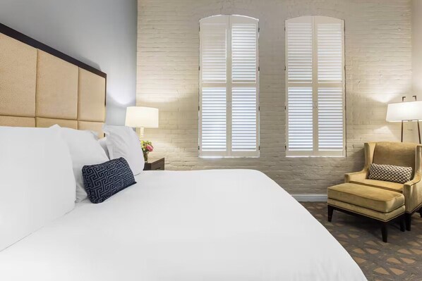 Unit with King size bed