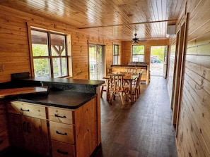 Kitchen/Dining