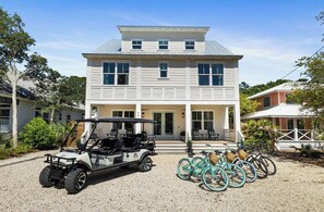 Home includes a 6 seater golf cart and 8 adult bikes!