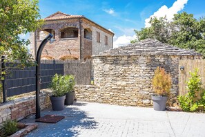 Enceinte de lâhĂ©bergement
