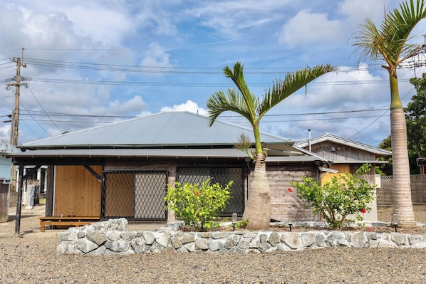 A renovated traditional villa surrounded by the sea and mountains