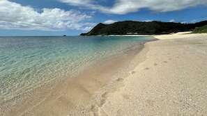 The calm waters of Uttabaru Beach allow you to lie down and relax in the gentle ocean, experiencing the most blissful moments.