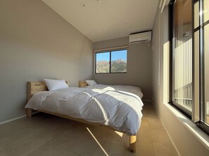 Bedroom with two single beds