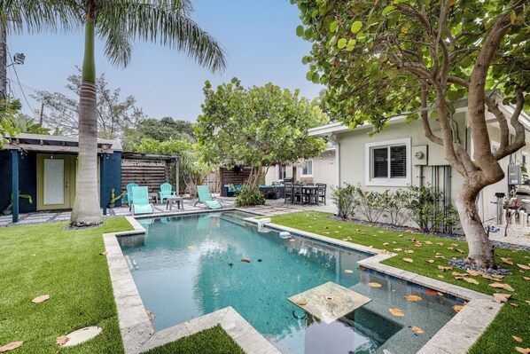 Pompano Beach Vacation Rental | 3BR | 2BA | 1 Step to Enter | 1,150 Sq Ft