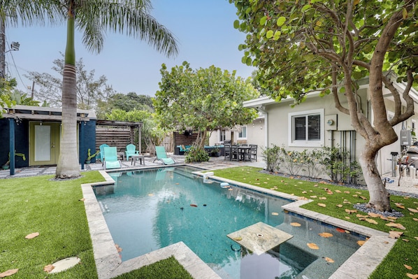 Pompano Beach Vacation Rental | 3BR | 2BA | 1 Step to Enter | 1,150 Sq Ft